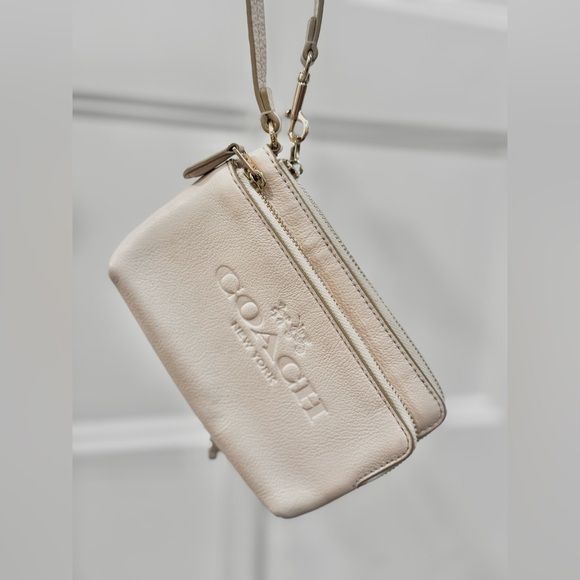 Coach Wristlet - Picture 3 of 14
